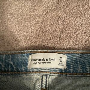 Abercrombie boyfriend jeans